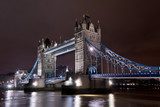 Tower Bridge illuminato 