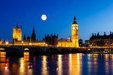 Londyńska nocna panorama z Big Benem