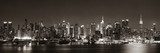 Manhattan nocą. Sztuczne światła.