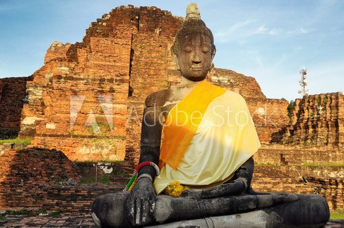 Buddha with old Brick