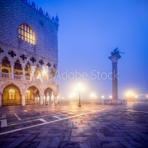 Markusplatz bei Nacht