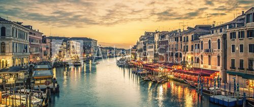 Famous grand canal from Rialto Bridge