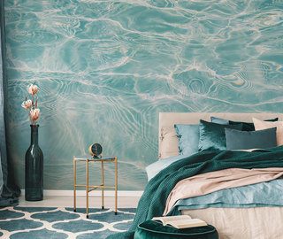 hipnotyzujacy blask tafli wody fototapety do sypialni fototapety demural