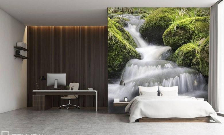 spadajac z urwiska wezbrana woda fototapety do sypialni fototapety demural