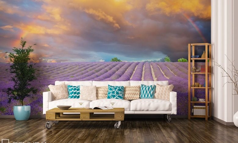 spacer po prowansalskich polach fototapety prowansja fototapety demural